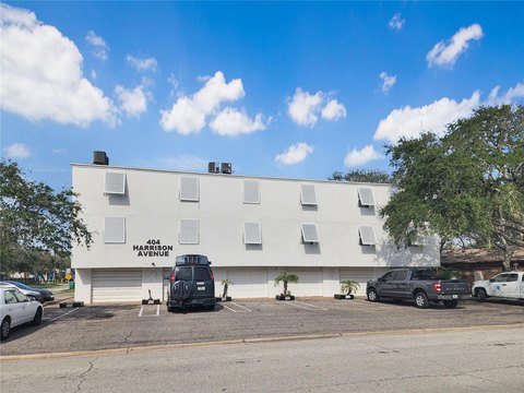 12-Unit Multifamily with Central Air
