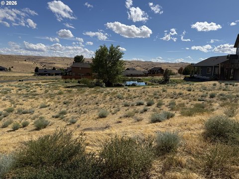 Land, Maupin, OR