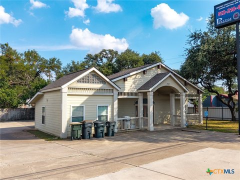 Prime I-35 Office Property