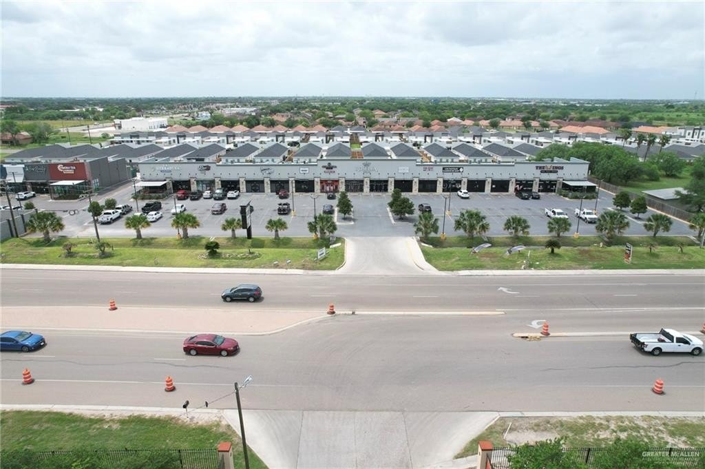San Juan Commercial Plaza