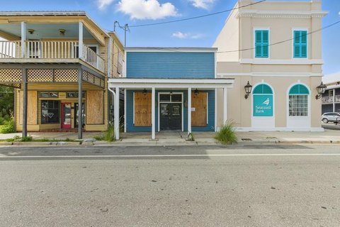 Downtown Cedar Key Commercial Building