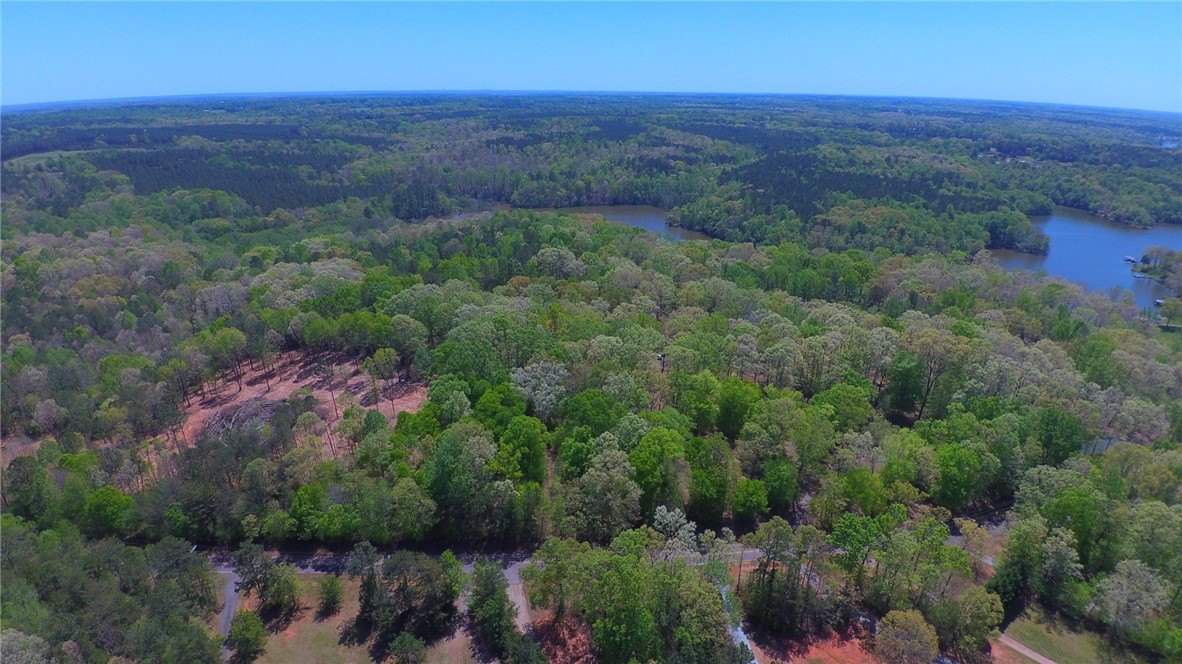 Spacious Interior Lot in Anderson