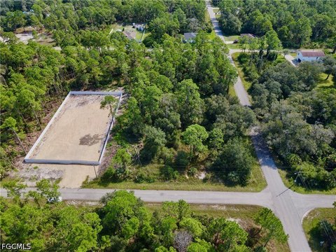 Land, Alva, FL