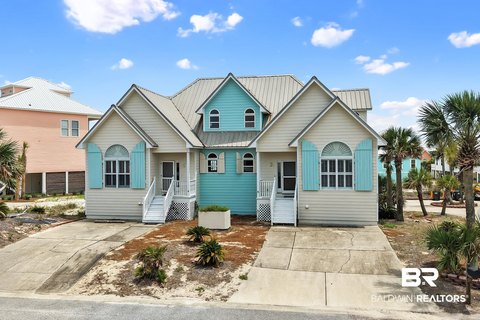 Updated Duplex with Beach Access
