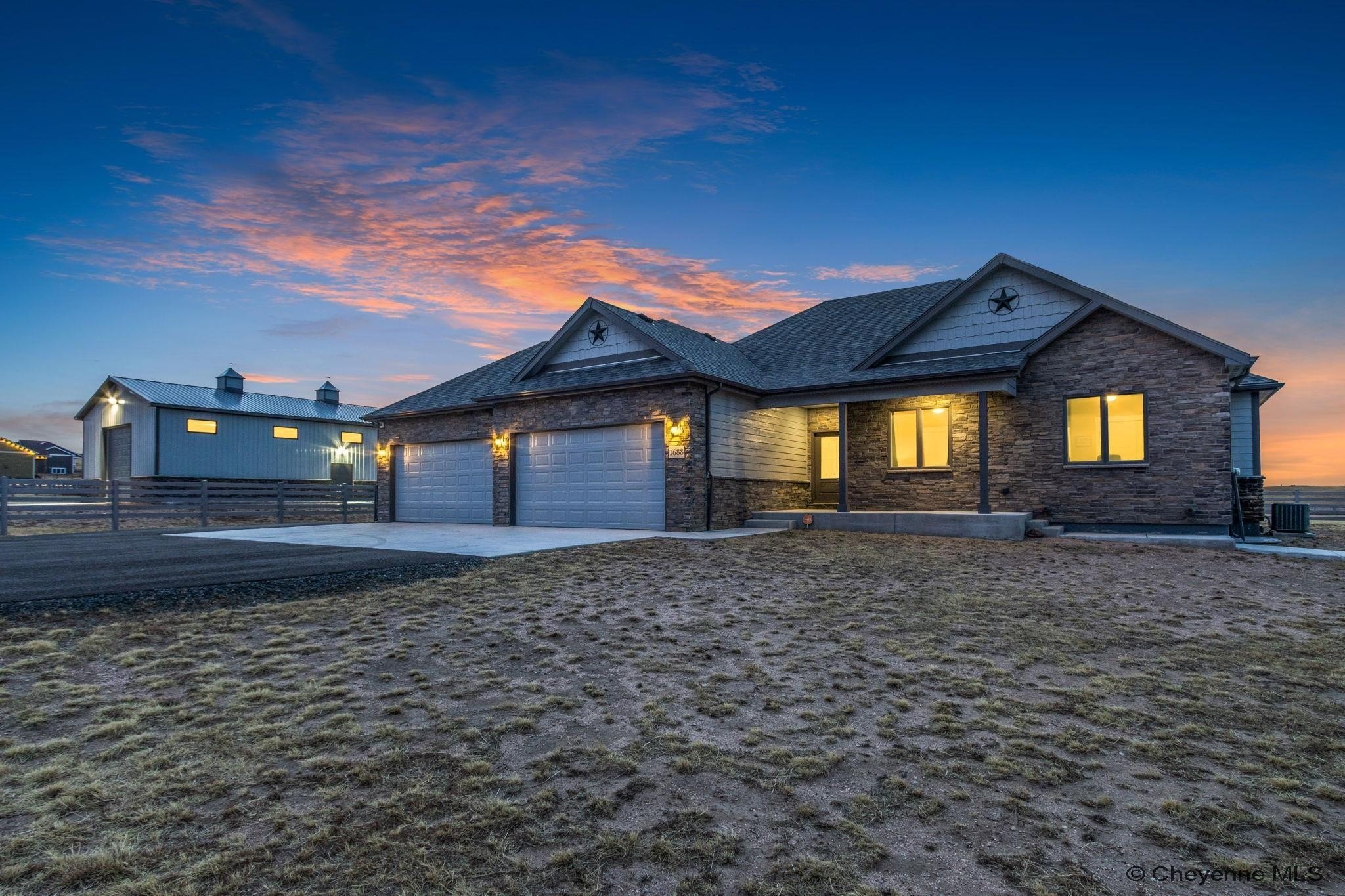 Cheyenne Ranch with Horse Barn