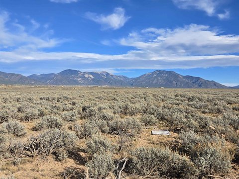LAND - El Prado, NM