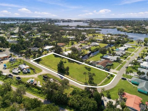 NOKOMIS, FL