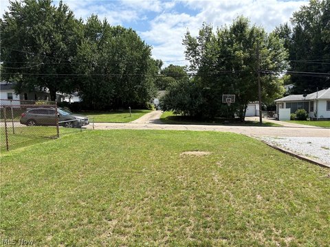 LAND - Barberton, OH