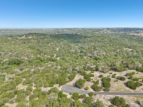 Expansive Land Parcel in Hunt, TX