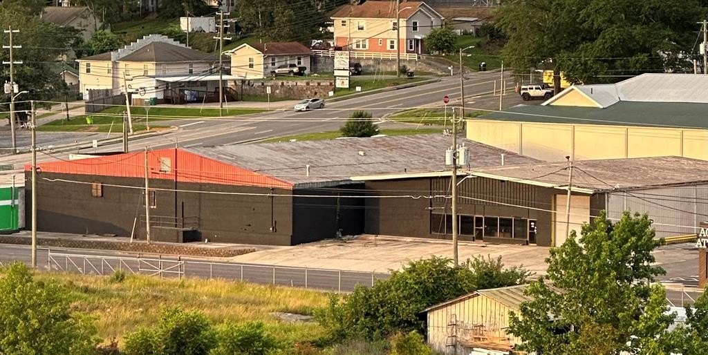 Commercial Building in Dalton, GA
