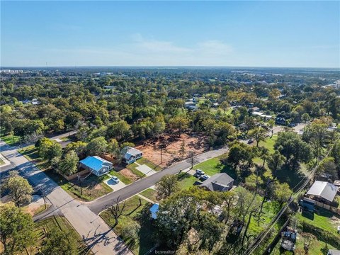 Hearne, TX Improved Lot