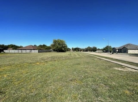 Land, Commerce, TX
