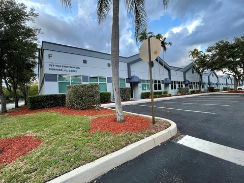 Flex Warehouse in Broward Lakes