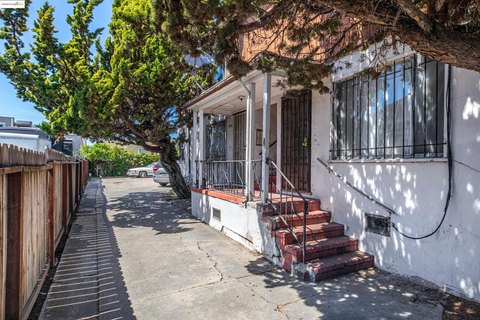 Oakland Multifamily Investment Opportunity