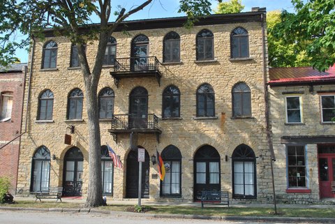 Historic Mixed-Use Building, Guttenberg, IA
