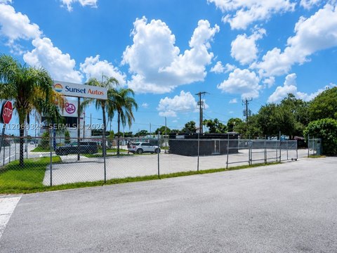 Gated Office Unit with Parking