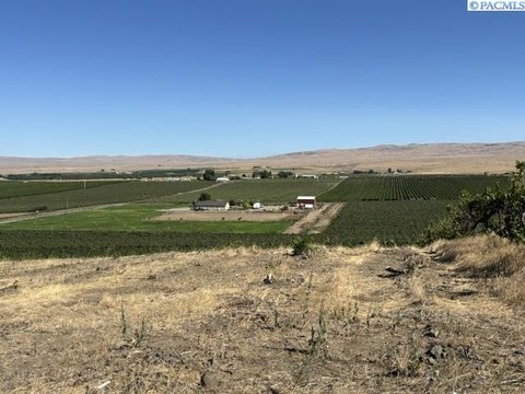 LAND - Sunnyside, WA