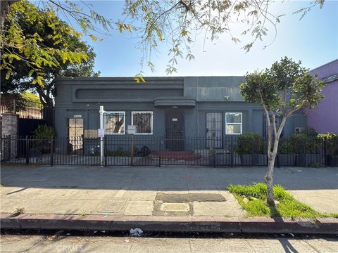 Mixed-Use Property in Los Angeles