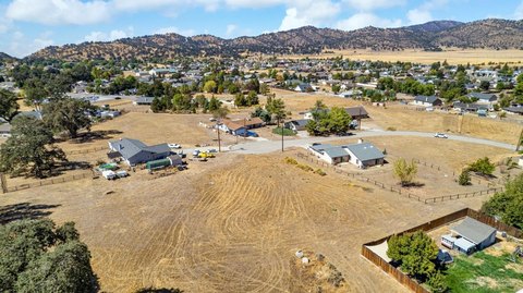 Land, Tehachapi, CA
