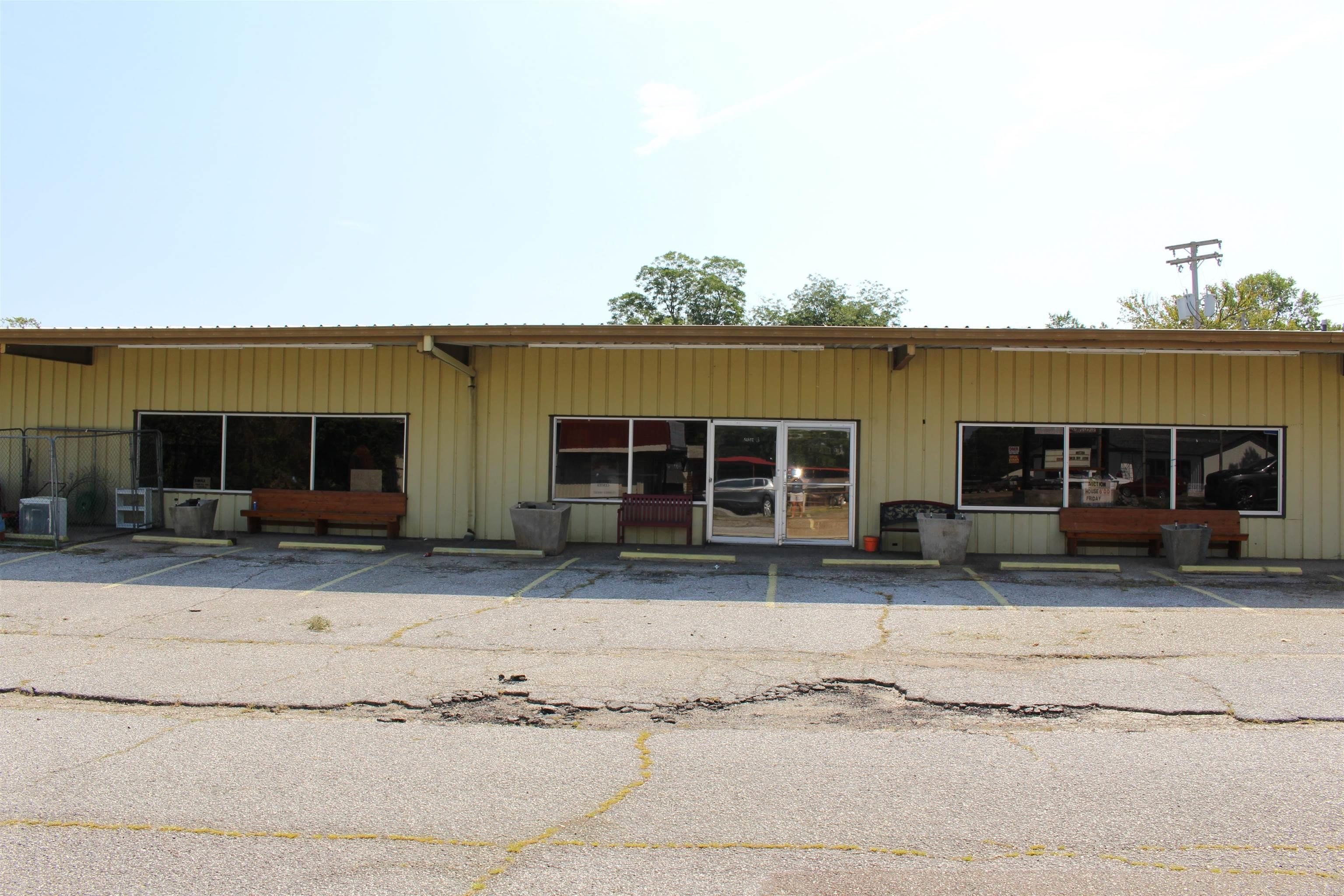 Versatile Commercial Property in Mount Ida