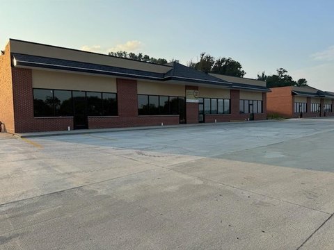 Floyd Plaza Strip Mall