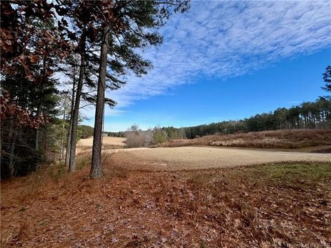 Residential Lot in Golf Community