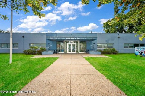 Staten Island Commercial Building For Sale