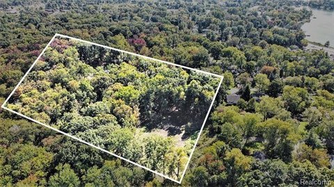 Residential Land in Waterford Township