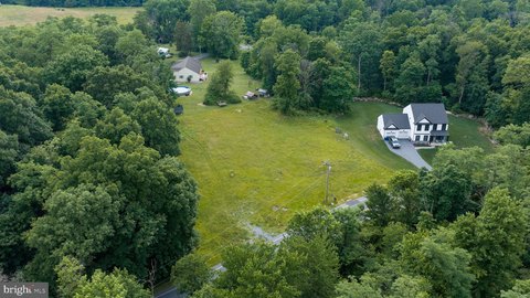 LAND - ELIZABETHTOWN, PA