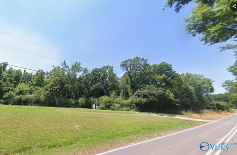 Land, Falkville, AL