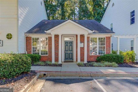 Modern Office in Historic Alpharetta