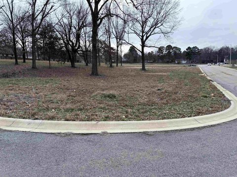 Residential Lot in Creekwood Addition