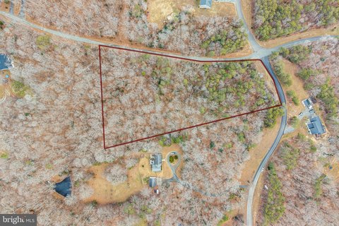 5 Acres in Hartlake Estates