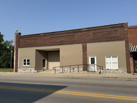 Versatile Commercial Property on Main Highway