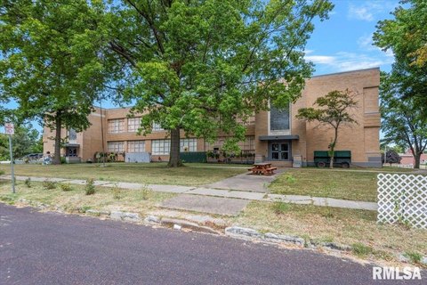 Unique Mixed-Use Property, Jacksonville, IL