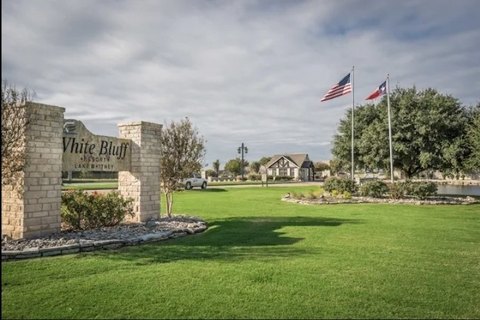 Land, Whitney, TX