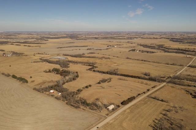 Multi-Use Acreage Near Lincoln