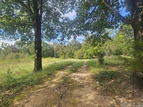 LAND - Greenbrier, AR