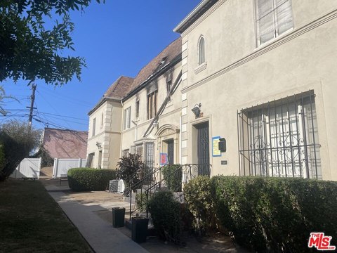 Triplex Fixer on Corner Lot