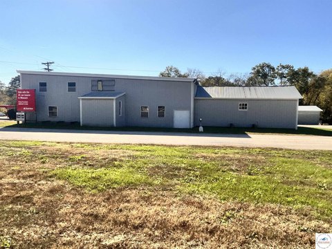Commercial Flex Building with 3-Phase Power