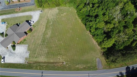 Prime Commercial Property on Parkway