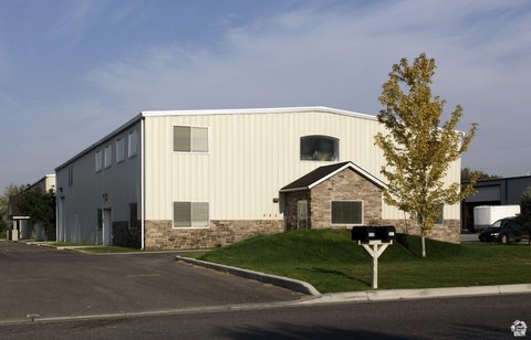 Springville Commercial Flex Space Available