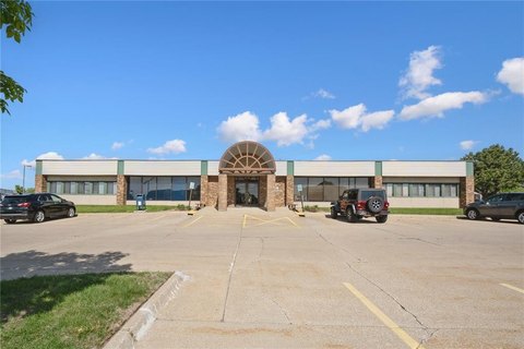 Professional Office Suite in Cedar Rapids