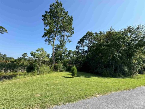 Waterfront Lot in Milton, Florida