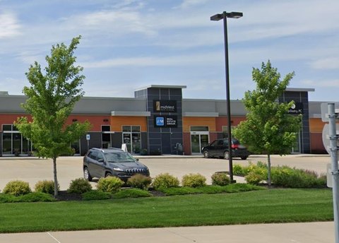 High-End Dakota Dunes Office Space