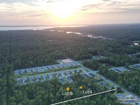 Land, Milton, FL