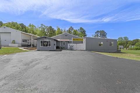 Commercial Property with Residential Space