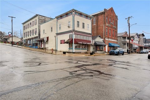 Corner Office/Storefront with Apartment