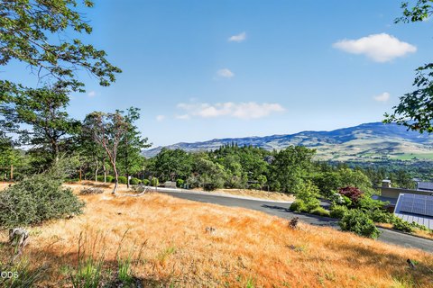 Land, Ashland, OR