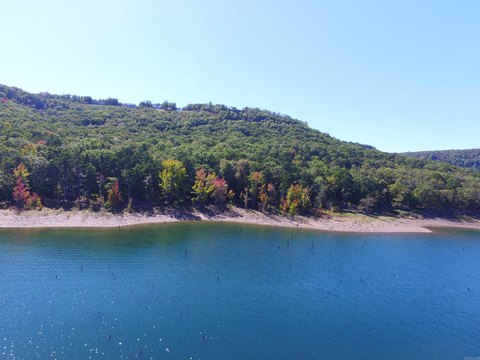 Lakefront Lot in Diamond Bluff
